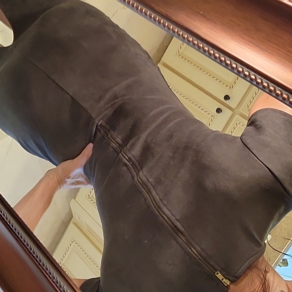 A'GACI Olive Green Ultra Suede Dress, M - Picture 10 of 16